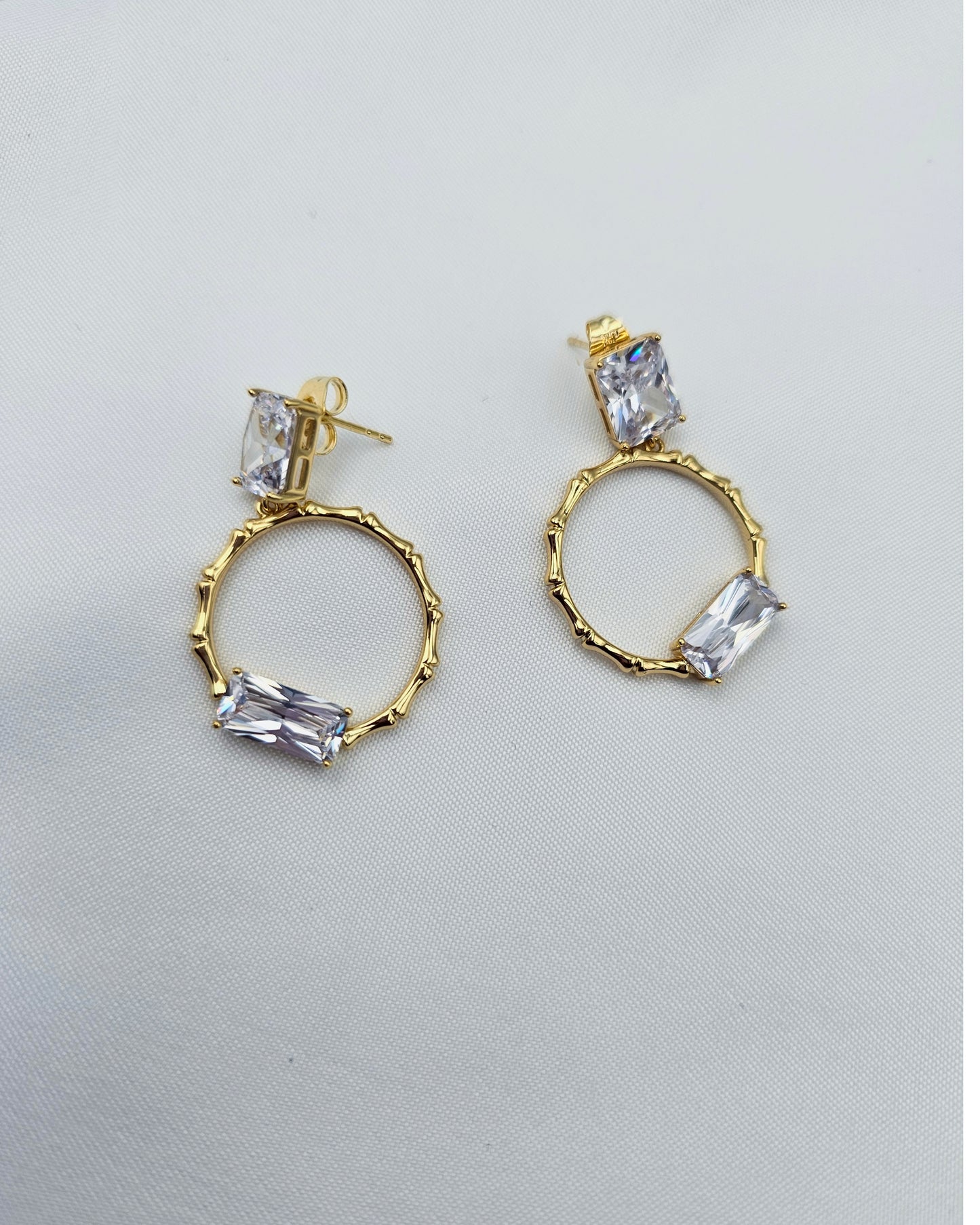 DA 528 EARRING