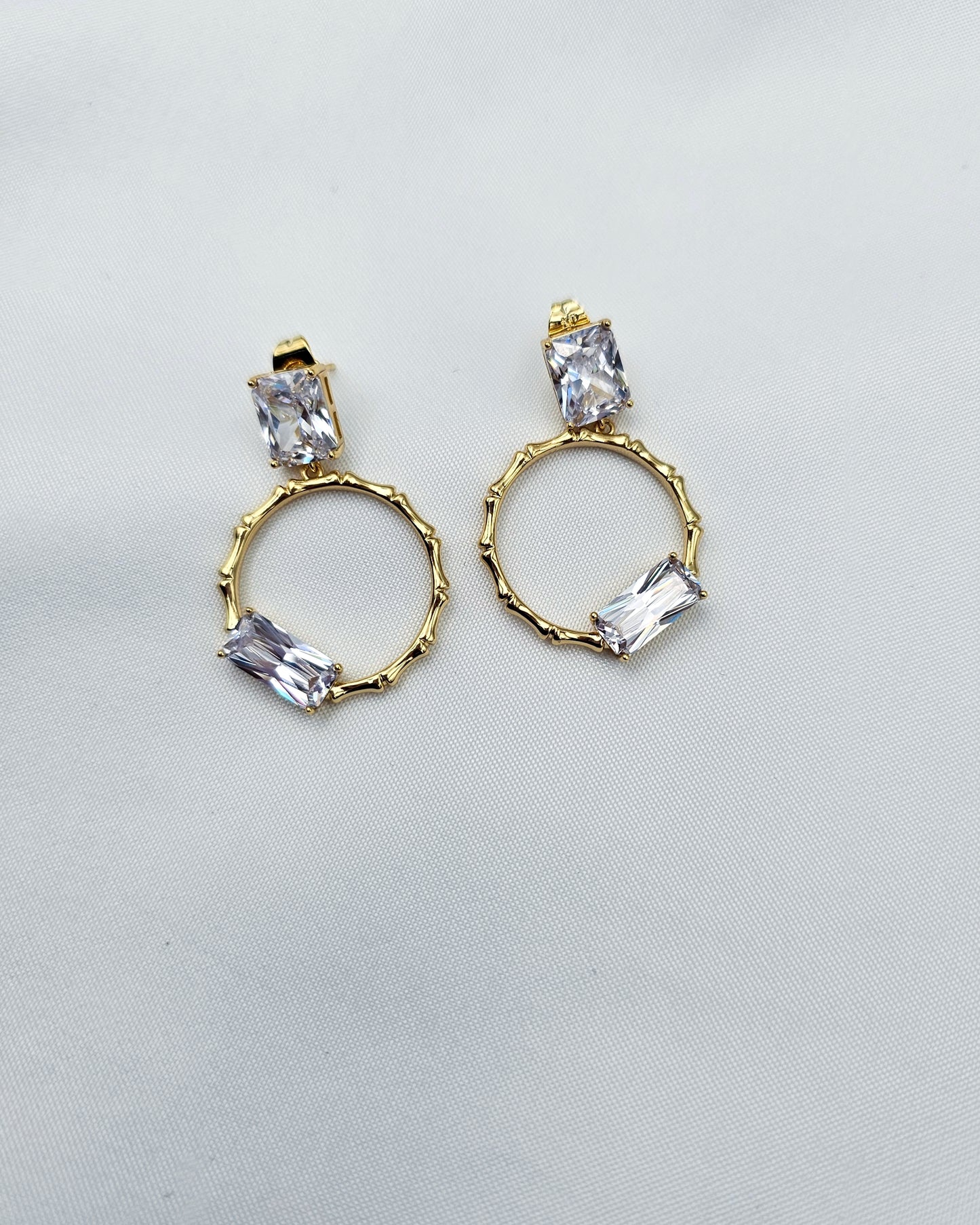 DA 528 EARRING