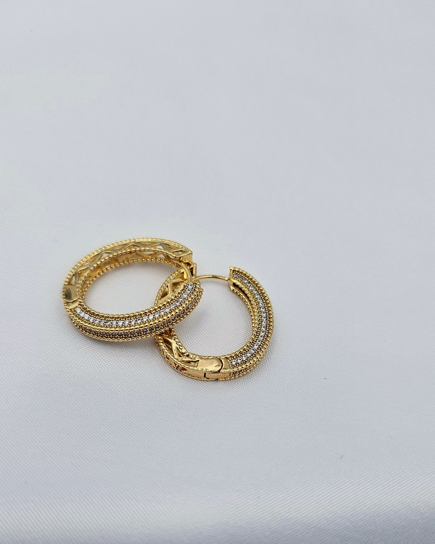 DA 526 EARRING