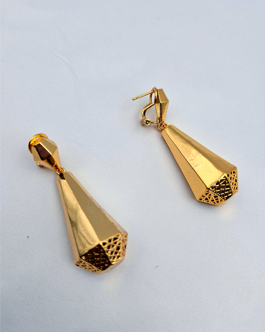 DA 571 EARRING