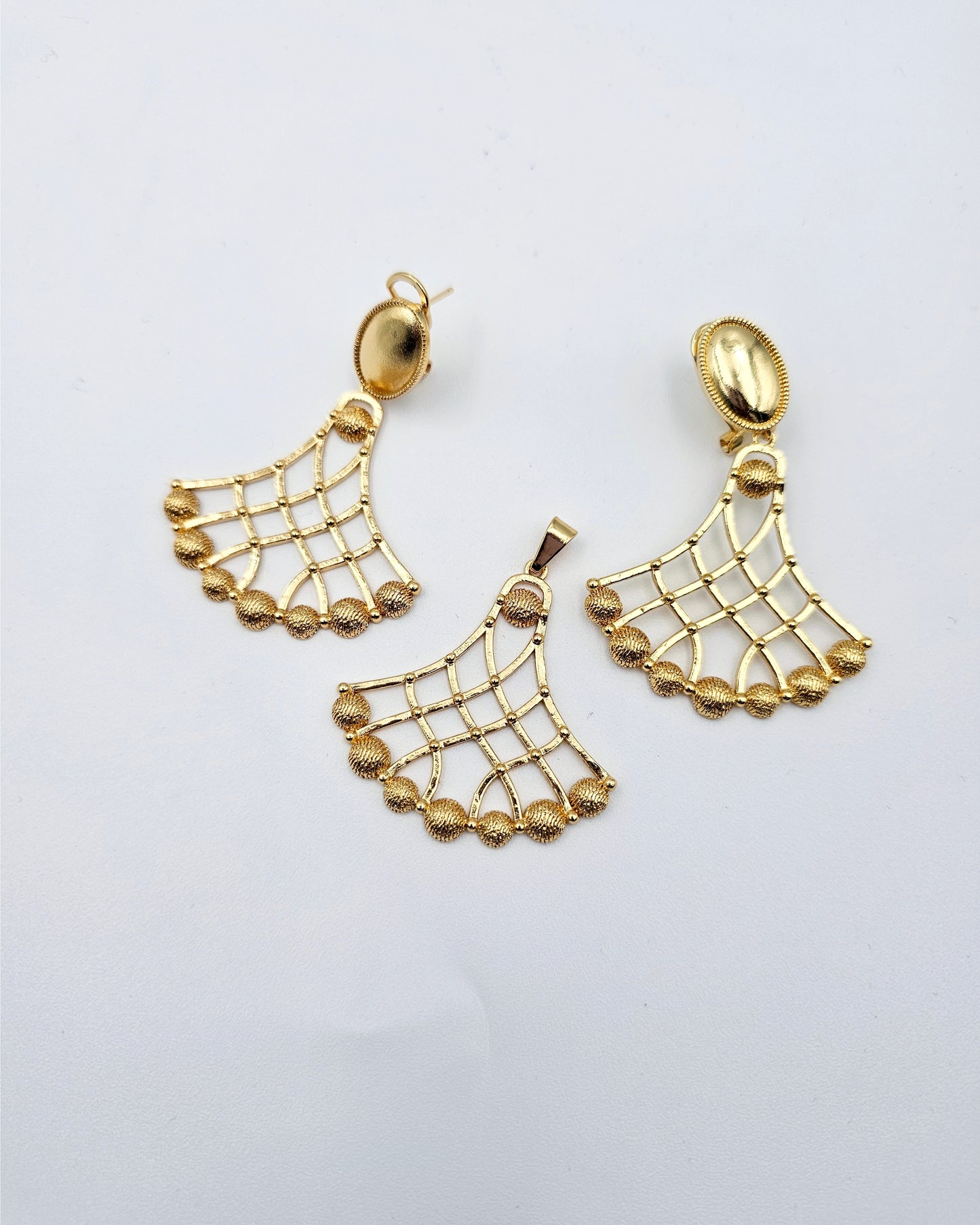 DA 227 EARRING AND PENDANT