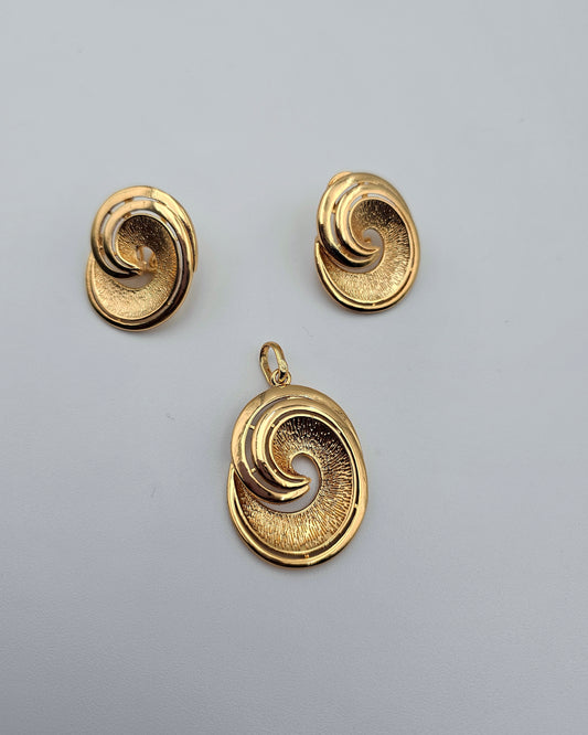 DA 672 EARRING AND PENDANT