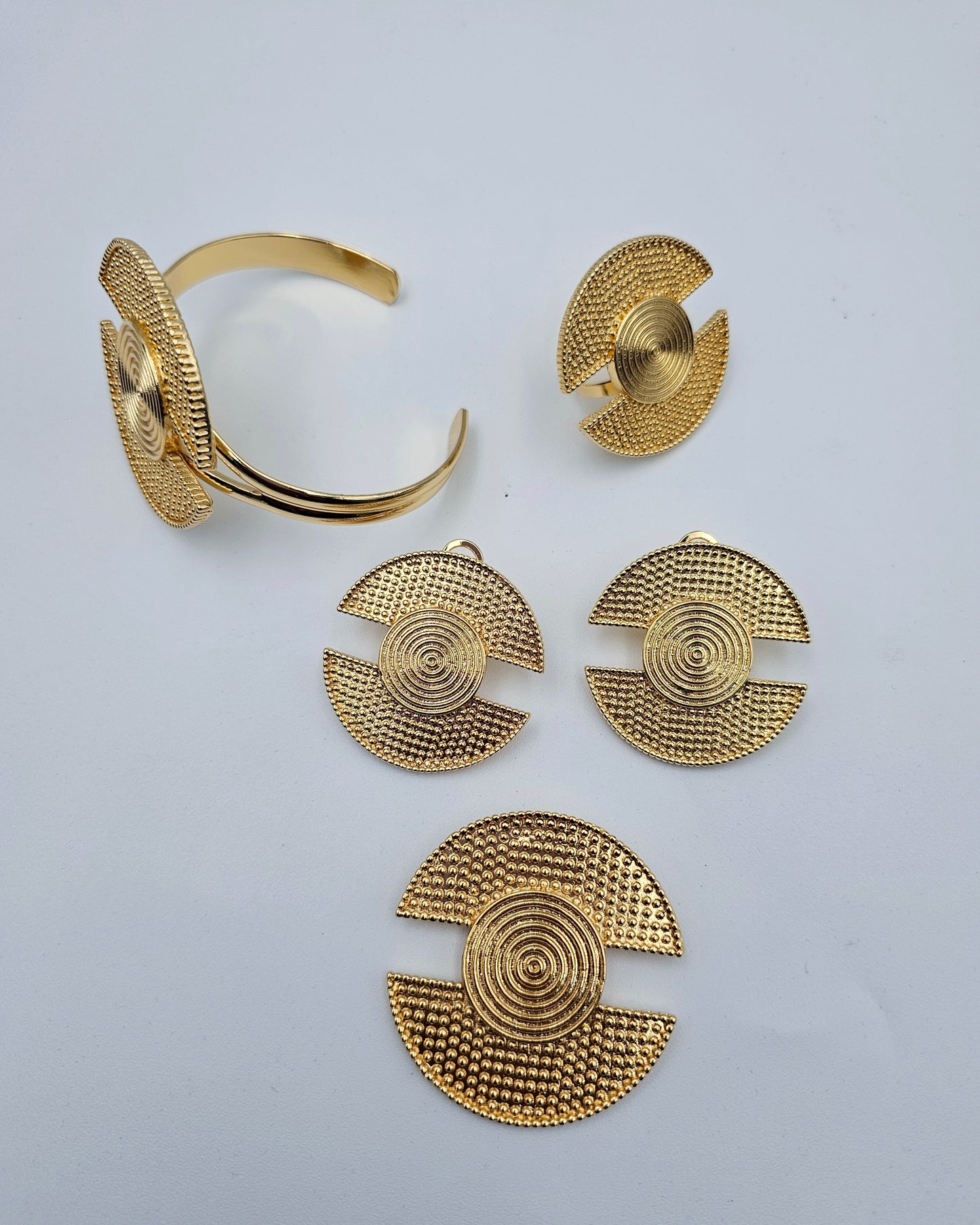 DA 305 BANGLE SET