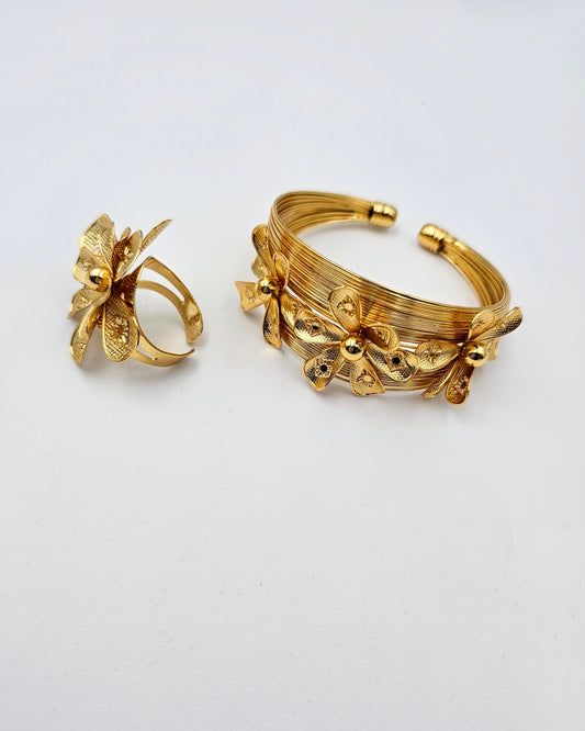 DA 746 BANGLE AND RING