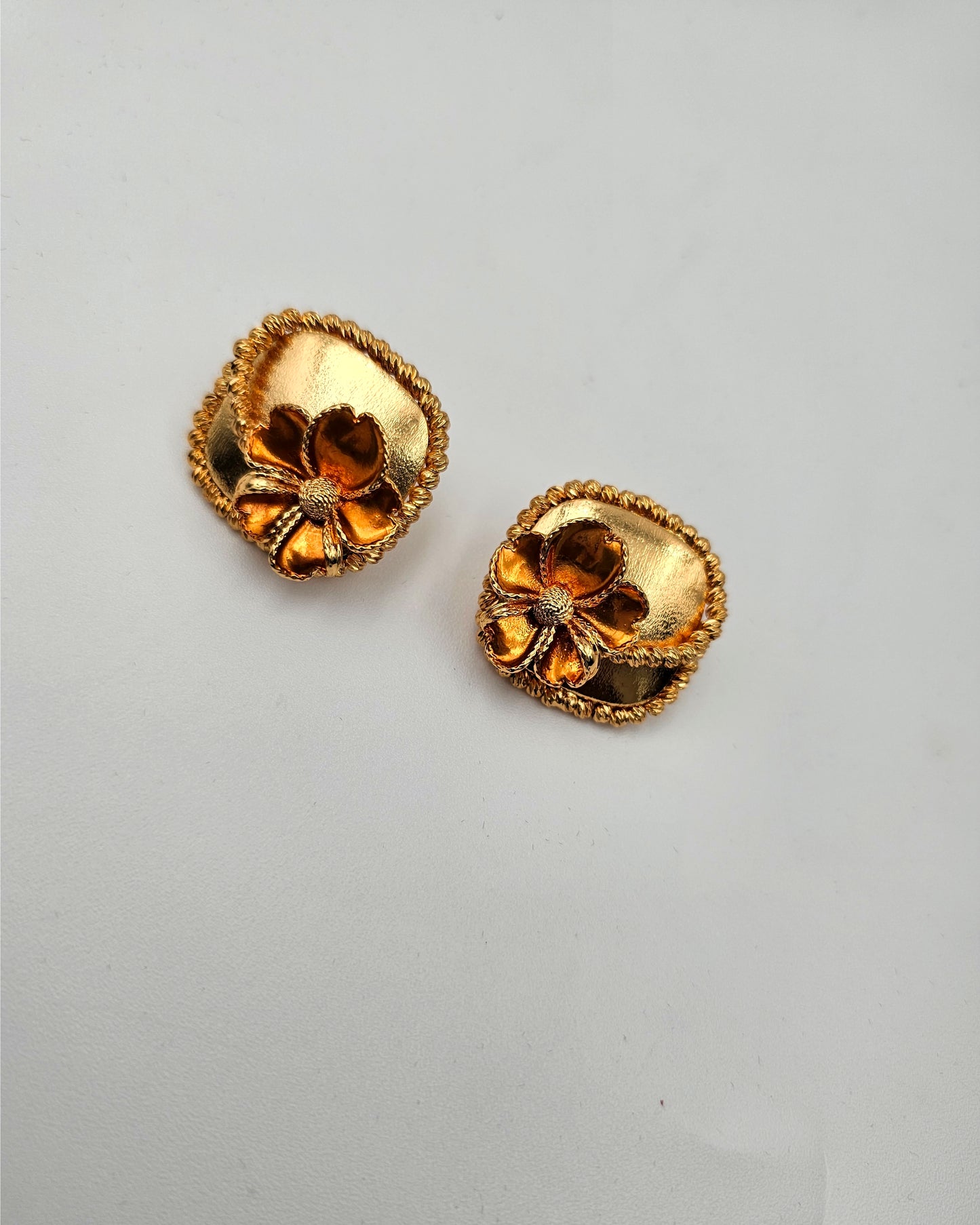 DA 742 EARRING