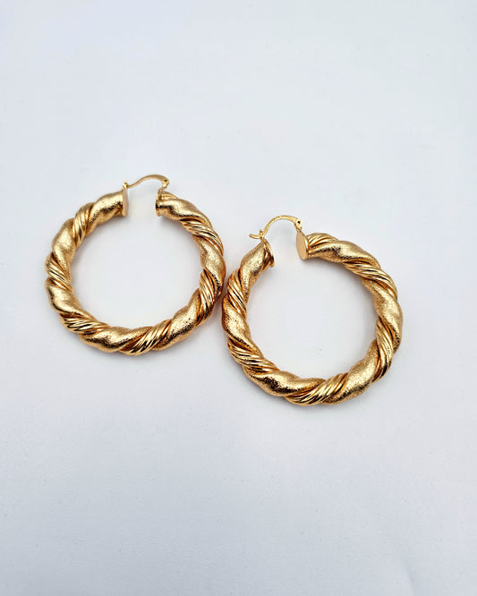 DA 038 Classic Gold Loop Earring