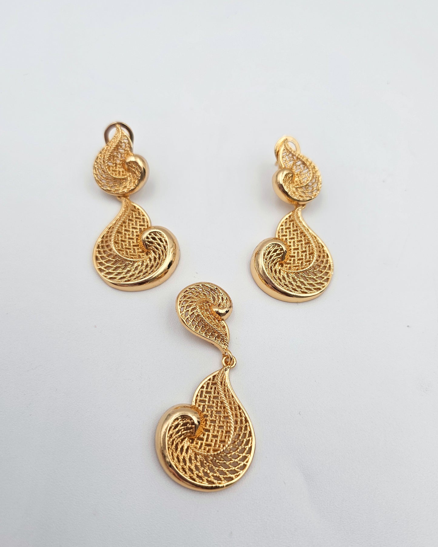 DA 228  EARRING & PENDANT