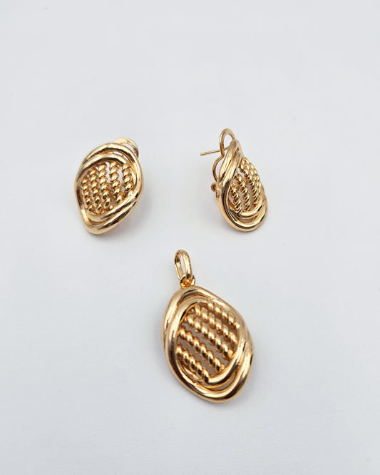 DA 643 EARRING AND PENDANT