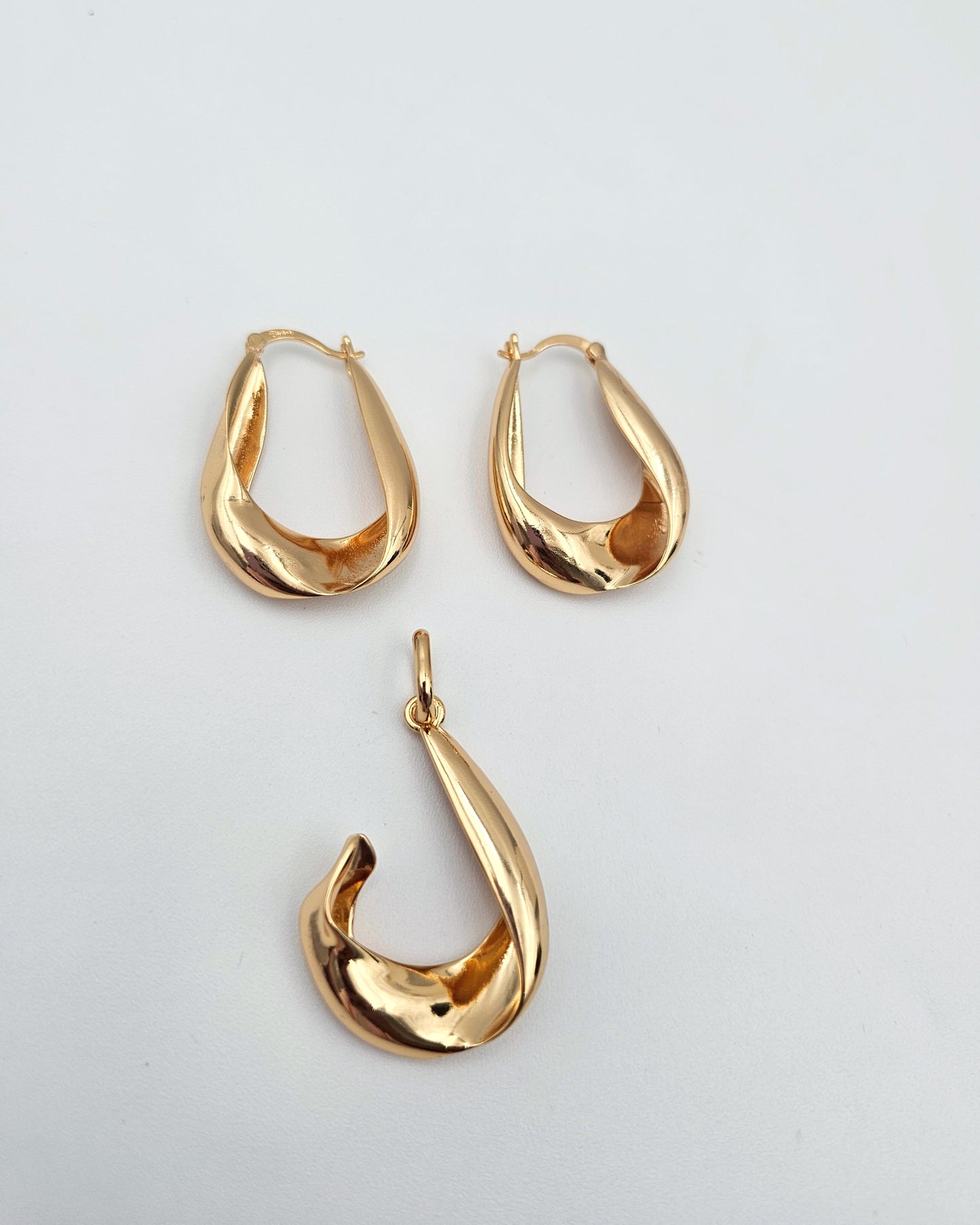 DA 209 EARRING &PENDANT