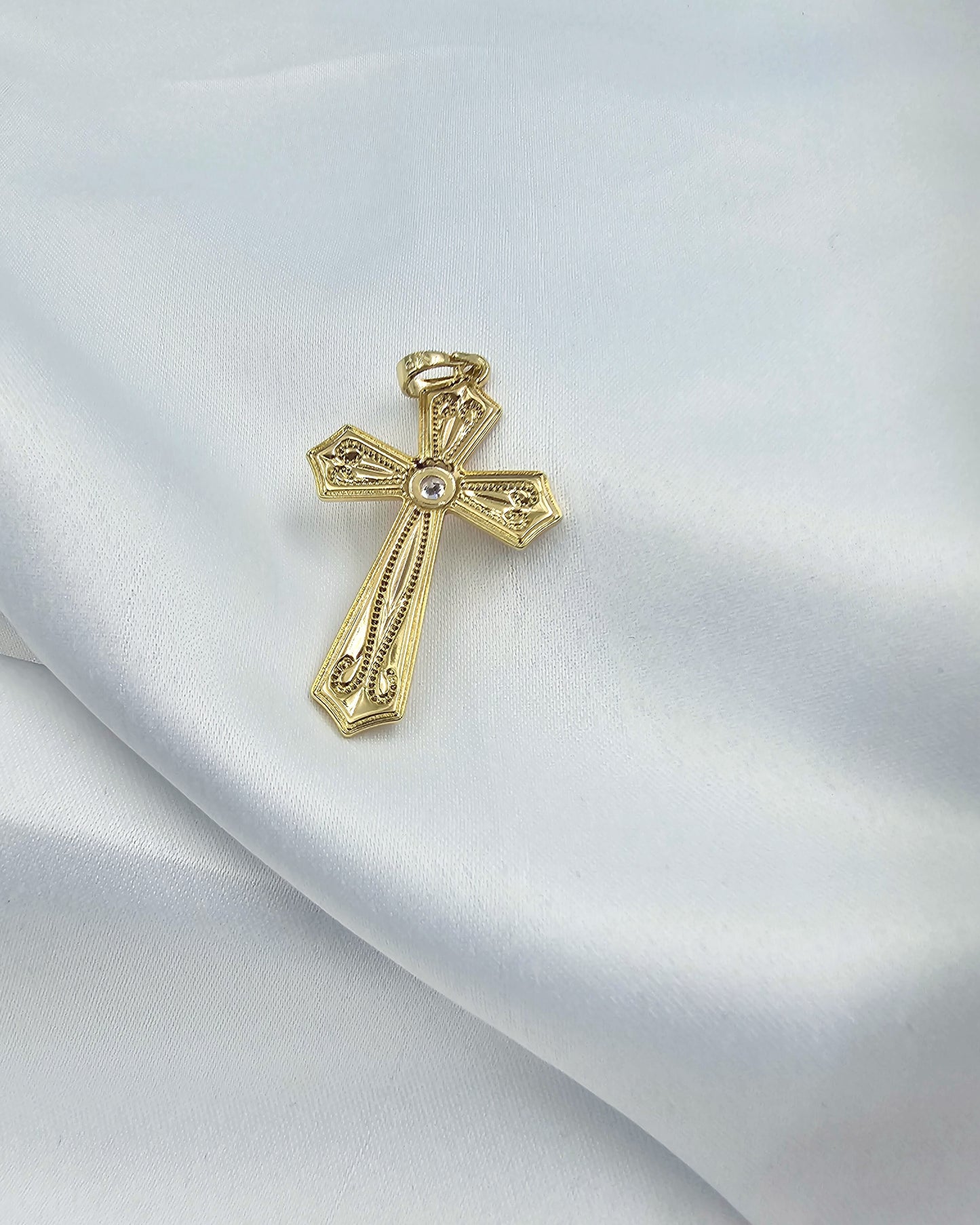 DA 392 CROSS PENDANT